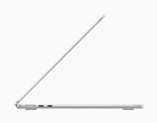 news macbook air 2022 silver slide 1
