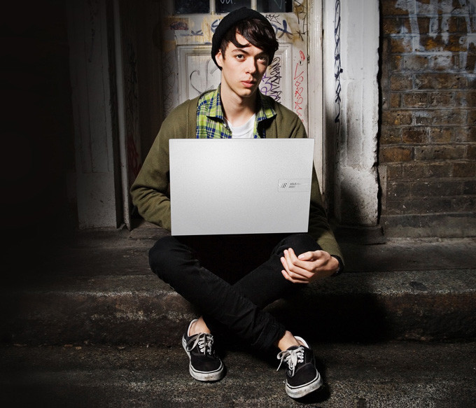 Fii în contact cu întreaga lume!