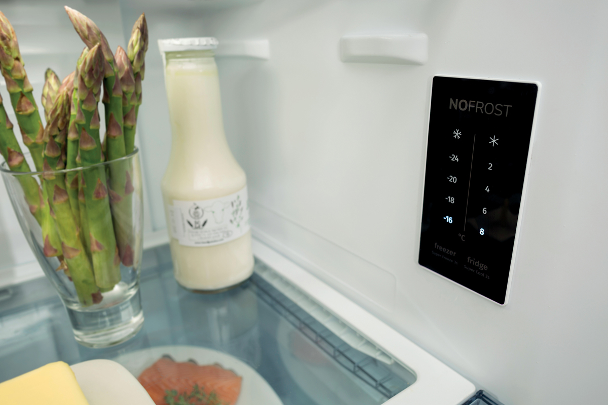 Control avansat cu ajutorul ecranului cu LEDuri