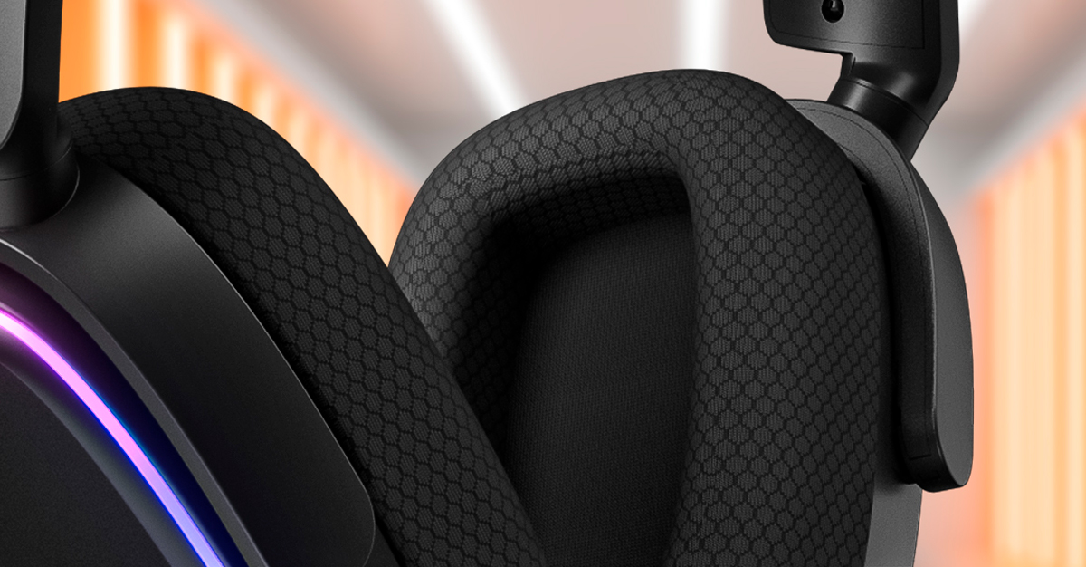 Microfon detașabil cu filtru anti-pop.