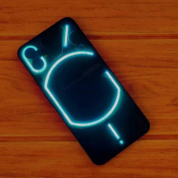 Nothing Phone 1 12 GB/ 256 GB/ Dual SIM/ Black  photo 6 Nothing Phone 1 12 GB/ 256 GB/ Dual SIM/ Black  photo 6
