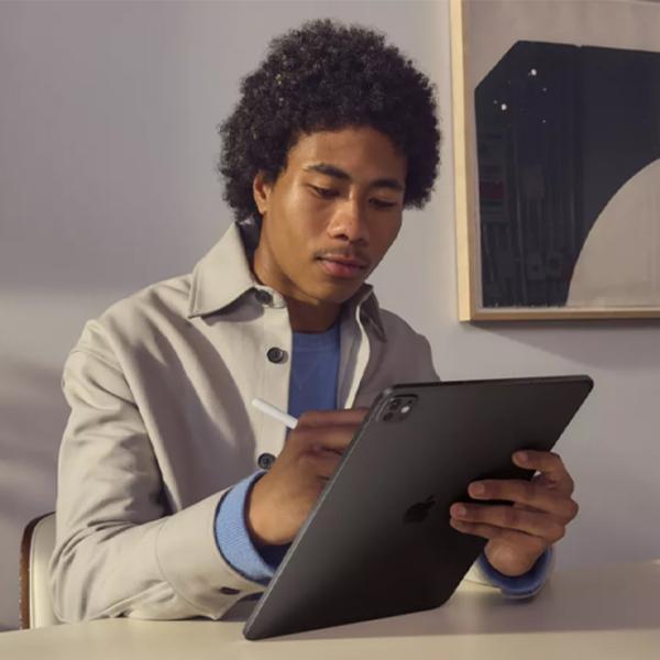 Планшет Apple iPad Pro 2024 11"/ Космос Черный/ 2 ТБ/ Wi-Fi/ MWR83NF/ A photo 5
