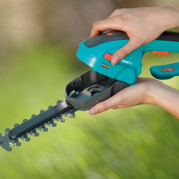 Mașină de tuns gard viu Gardena ClassicCut (8887-20) cu acumulator photo 4 Mașină de tuns gard viu Gardena ClassicCut (8887-20) cu acumulator photo 4