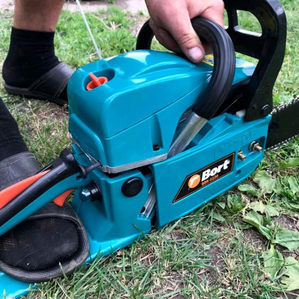 Fierăstrău cu lanţ Bort BBK-2220 pe benzină/ Blue photo 10