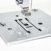 Mașină de cusut Janome Legend 2525 Electromecanică/ White photo 3