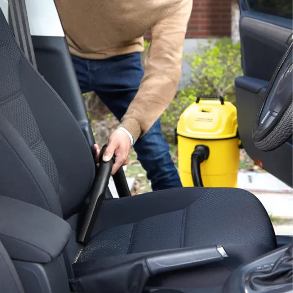 Aspirator KARCHER WD 1 Car 1000 W/ Black Yellow photo 5 Aspirator KARCHER WD 1 Car 1000 W/ Black Yellow photo 5
