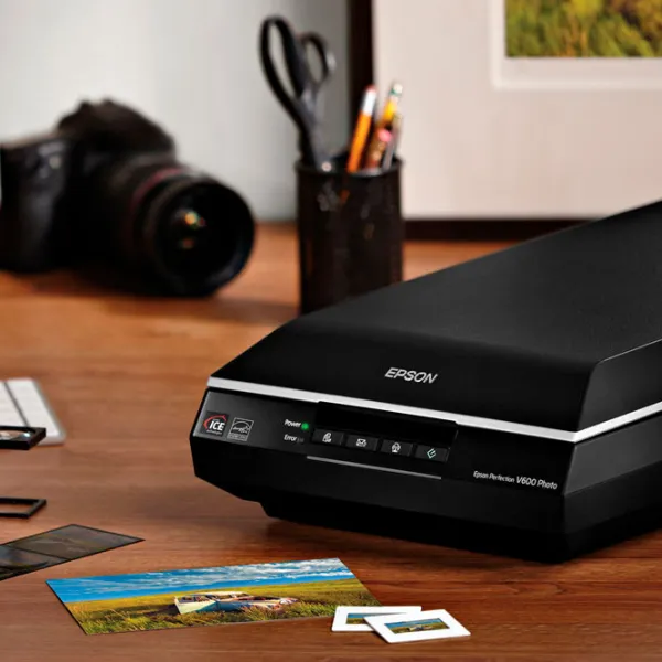 Сканер Epson Perfection V600 Photo Планшетный/ CCD photo 4 Сканер Epson Perfection V600 Photo Планшетный/ CCD photo 4