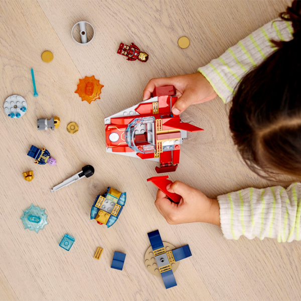 Детский конструктор LEGO Iron Man vs. Thanos Космолёт photo 3