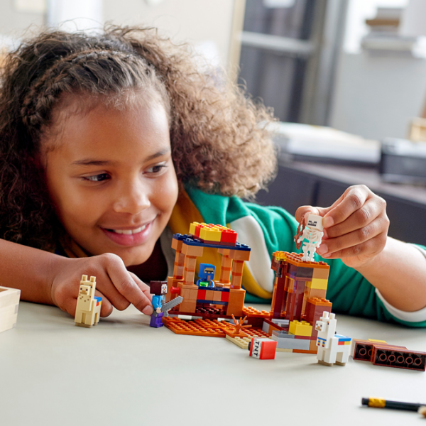 Детский конструктор LEGO The Trading Post Торговый пост/ Разноцветный photo 5