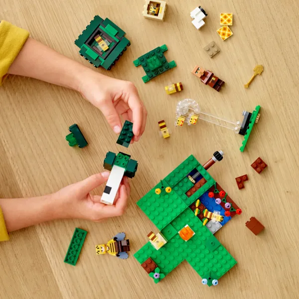 Детский конструктор LEGO The Bee Farm Пчелиная ферма/ Зелёный photo 5