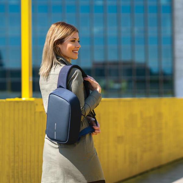 Рюкзак для планшета XD-Design Bobby Sling anti-theft 9.7"/ Navy Синий/ 4 л photo 15