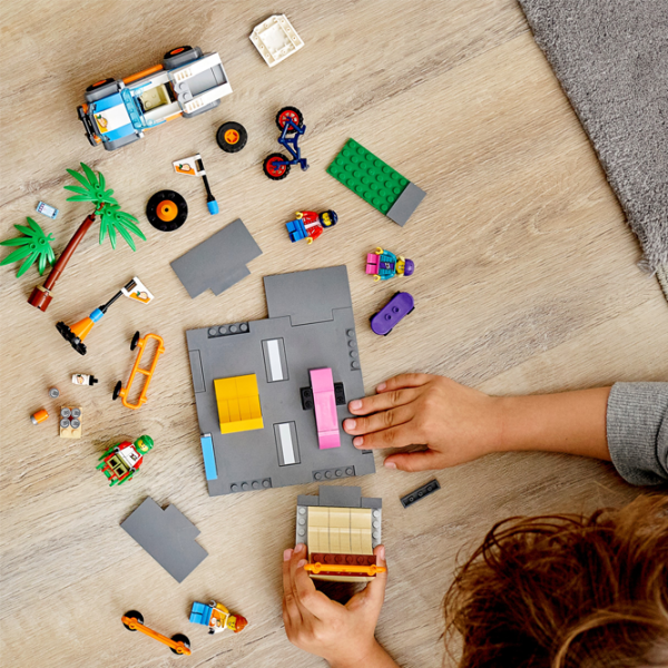 Constructor pentru copii LEGO Skate Park Parc/ Multicolor photo 3