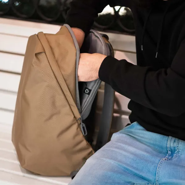 Rucsac XD-Design Bobby Soft anti-theft 15.6"/ Khaki/ 16 l photo 10