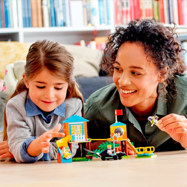 Конструктор LEGO Buzz & Bo Peep's Playground Приключения/ Желтый photo 7