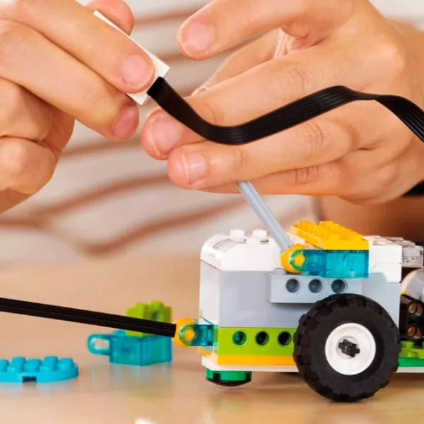 Конструктор LEGO WeDo 2.0 Starting Kit Робот/ Разноцветный photo 4