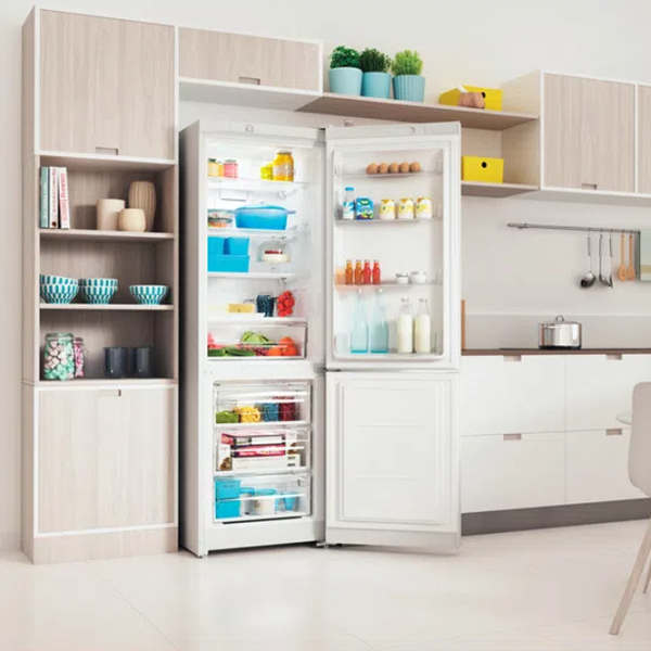 Frigider Indesit ITS 4180 W cu congelator jos 298 l / 185 cm / White photo 5