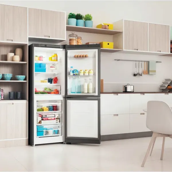 Frigider Indesit ITS 4160 S cu congelator jos 257 l / 167 cm / Silver photo 6
