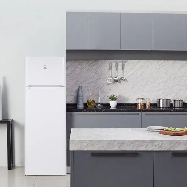 Frigider Indesit TIAA 16 cu congelator sus 296 l / 167 cm / White photo 6