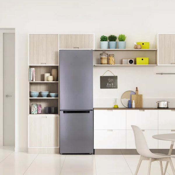 Frigider Indesit DS 4180 SB cu congelator jos 310 l / 185 cm / Silver photo 6