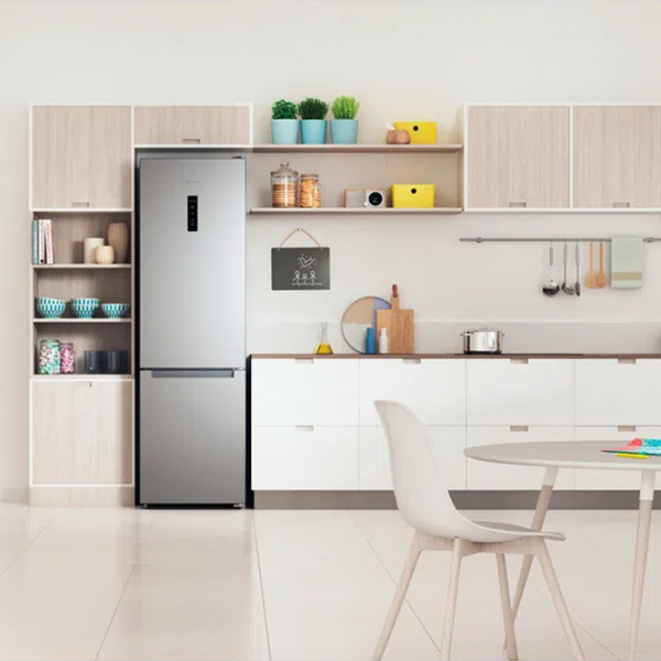Frigider Indesit ITS 5200 X cu congelator jos 324 l / 196 cm / Inox photo 6