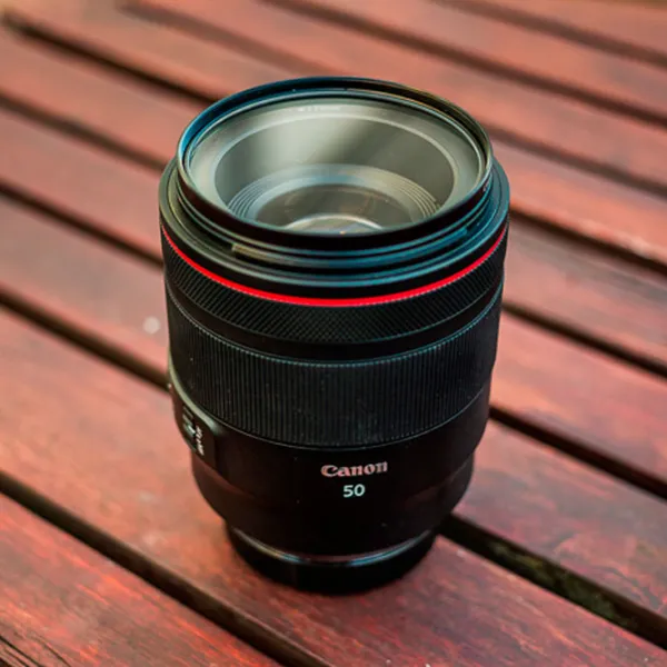 Объектив Canon RF 50mm f/ 1.2L USM Черный photo 5 Объектив Canon RF 50mm f/ 1.2L USM Черный photo 5