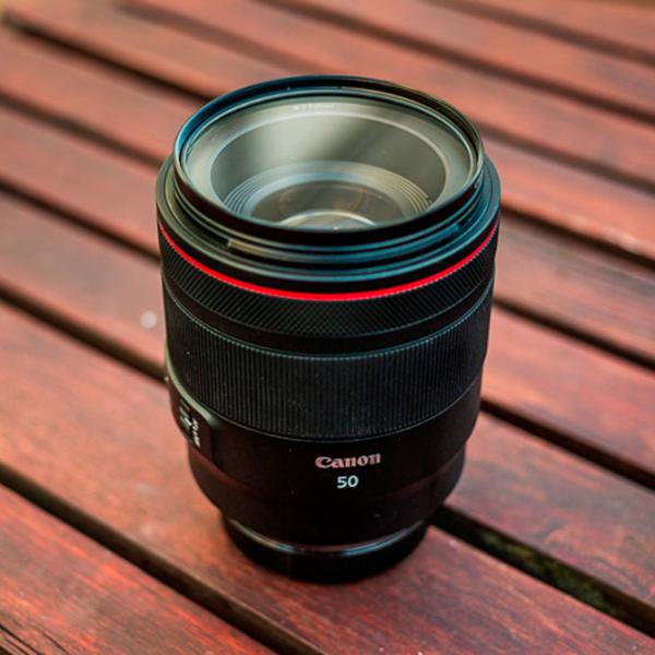 Объектив Canon RF 50mm f/ 1.2L USM Черный photo 5 Объектив Canon RF 50mm f/ 1.2L USM Черный photo 5