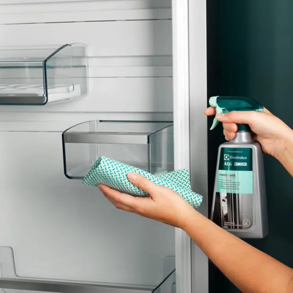 Soluție pentru frigidere Electrolux M3RCS200 pentru îndepartarea murdăriei photo 2