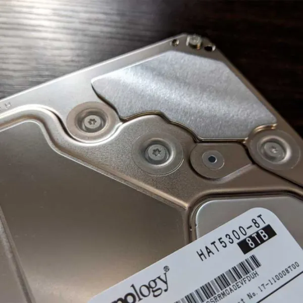 HDD Synology HAT5300-8T 8 ТБ MG06ACA800E/ Серебристый photo 3