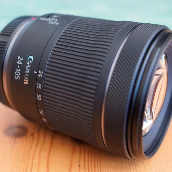 Obiectiv Canon RF 24-105mm f/ 4-7.1 L IS STM Black photo 4 Obiectiv Canon RF 24-105mm f/ 4-7.1 L IS STM Black photo 4