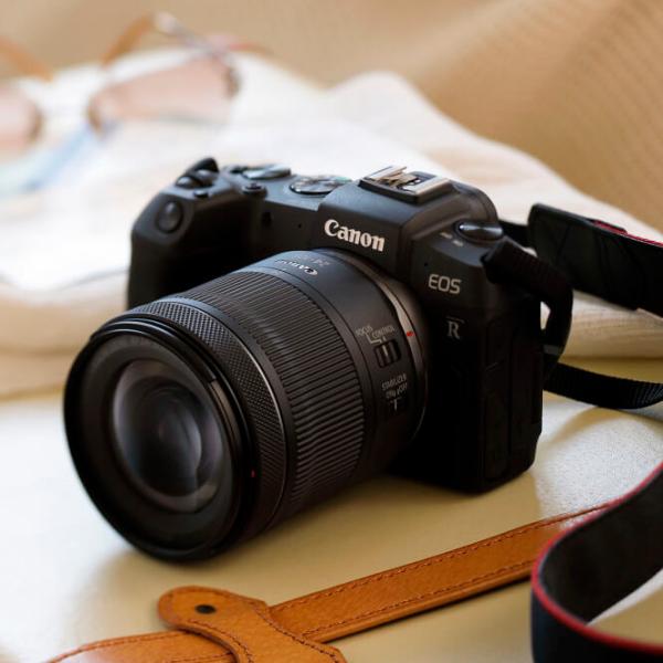 Obiectiv Canon RF 24-105mm f/ 4-7.1 L IS STM Black photo 5 Obiectiv Canon RF 24-105mm f/ 4-7.1 L IS STM Black photo 5