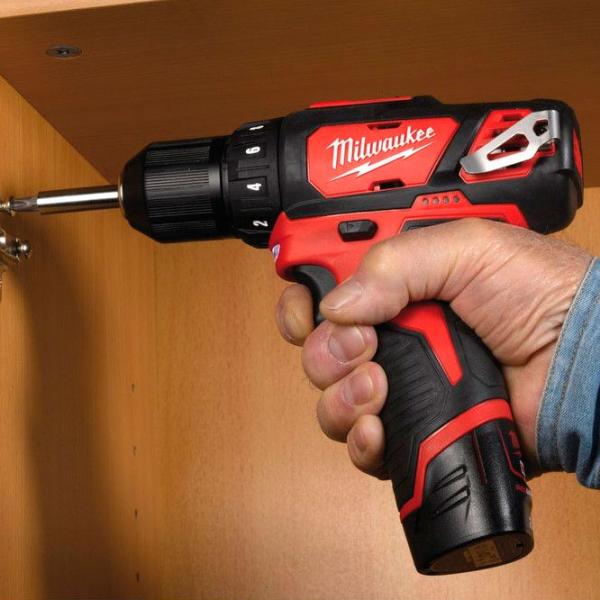 Шуруповерт Milwaukee M12BDD-202C 400 rot/min photo 9 Шуруповерт Milwaukee M12BDD-202C 400 rot/min photo 9