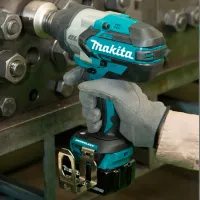Гайковерт Makita DTW1001RTJ Аккумулятор photo 6