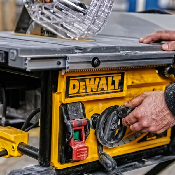 Дисковая пила Dewalt DWE7492  photo 5