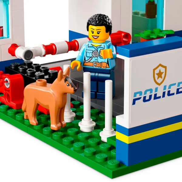 Детский конструктор LEGO Полицейский участок Полицейский участок/ Синий photo 3