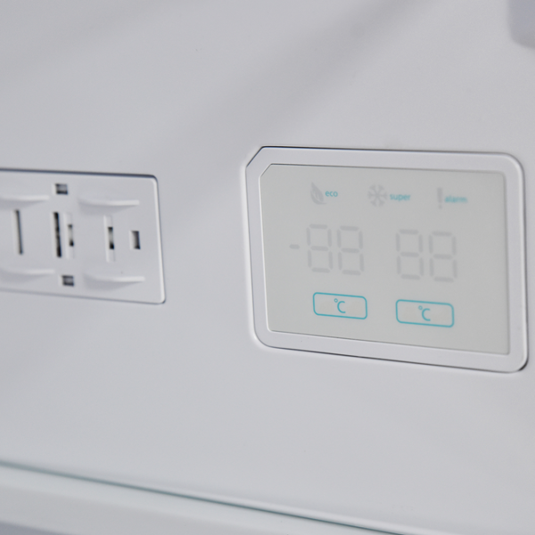 Frigider SHARP SJ-BA05DMXJE-EU cu congelator jos 270 l / 180 cm / Beige photo 4
