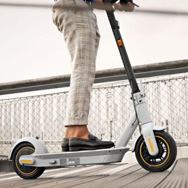 Trotinetă electrică Segway Ninebot KickScooter Max G30LE 350 W/ White photo 6