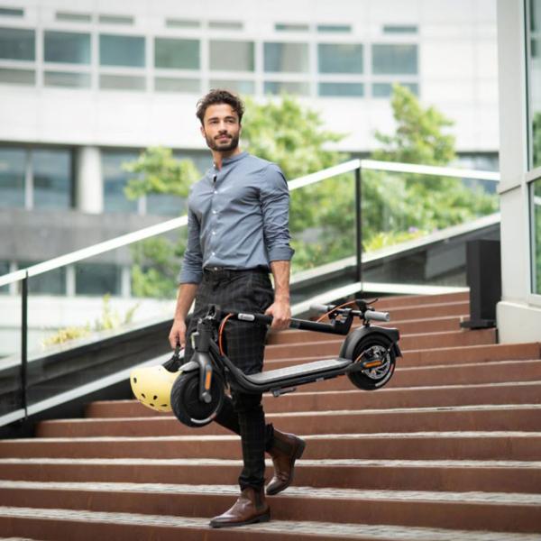 Trotinetă electrică Segway Ninebot KickScooter F30E 300 W/ Black photo 3