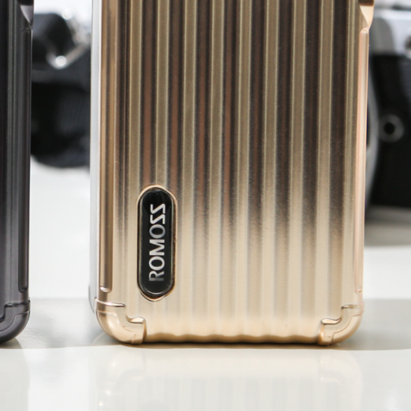 Power Bank Romoss UP 10 10000 mAh/ Gold photo 2 Power Bank Romoss UP 10 10000 mAh/ Gold photo 2