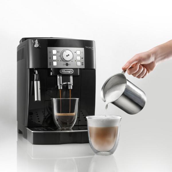 Кофемашина Delonghi ECAM22.110B Полуавтоматическая/ 1.8 л/ Черный photo 5