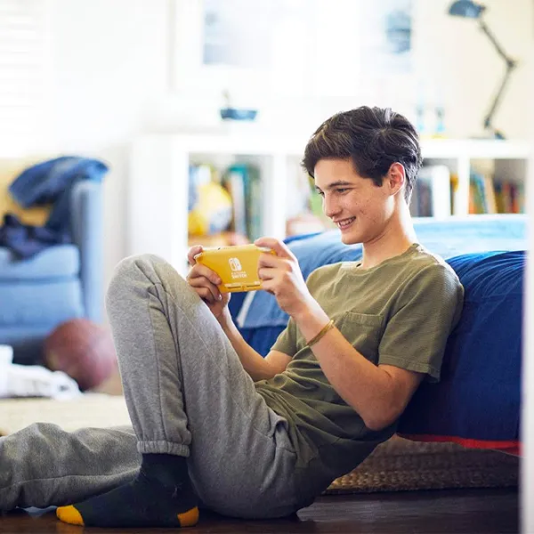 Nintendo Switch Lite Желтый photo 10