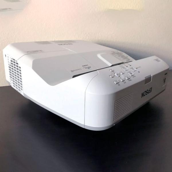 Проектор Epson EB-675W Для дома и офиса/ Белый photo 6 Проектор Epson EB-675W Для дома и офиса/ Белый photo 6
