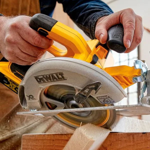 Дисковая пила Dewalt DCS570N  photo 5