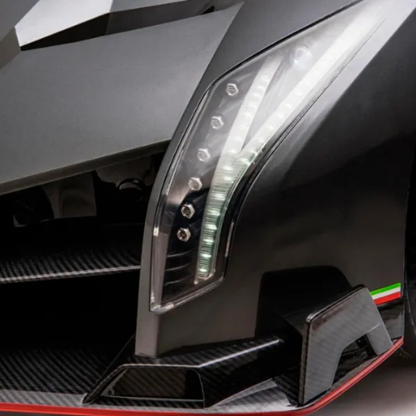 Mașină electrică Lamborghini Venero Kids car 8610043-2DR 7 km/ h/ 30 kg/ 3+/ Silver photo 6 Mașină electrică Lamborghini Venero Kids car 8610043-2DR 7 km/ h/ 30 kg/ 3+/ Silver photo 6