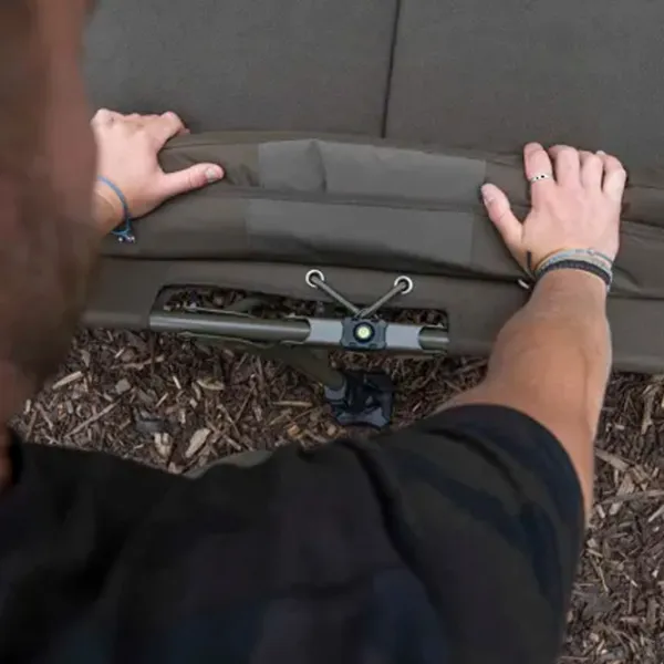 Раскладушка Avid Carp Benchmark LevelTech 110 кг/ Khaki photo 6