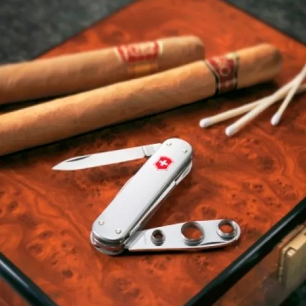 Мултитул Victorinox Cigar Cutter карманный/ нержавеющая сталь photo 2