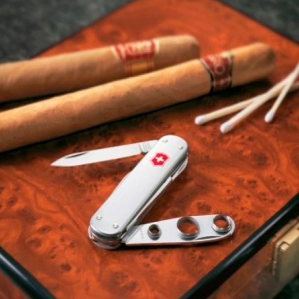 Мултитул Victorinox Cigar Cutter карманный/ нержавеющая сталь photo 2