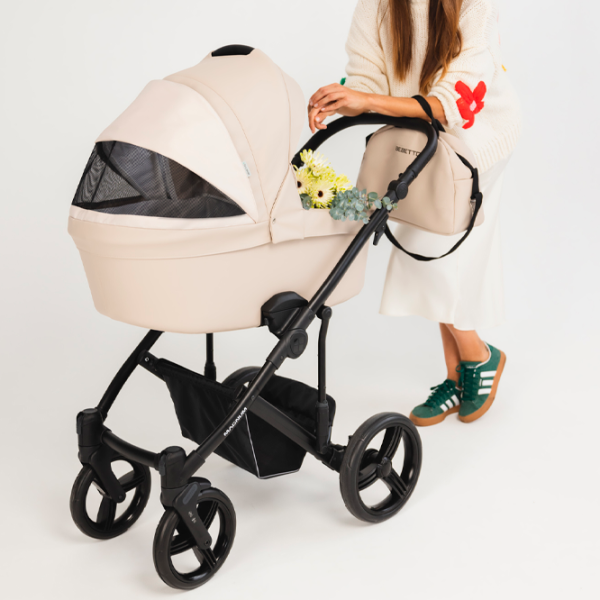 Cărucior pentru copil Bebetto Magnum Light 187848/ Beige photo 7
