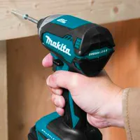 Mașina de înșurubat Makita DTD153Z 3400 rot/ min photo 3