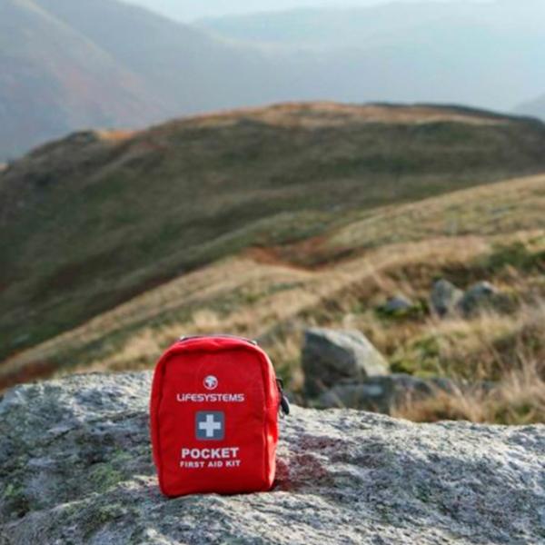 Медицинская аптечка Lifesystems Pocket First Aid Kit Nailon photo 4 Медицинская аптечка Lifesystems Pocket First Aid Kit Nailon photo 4