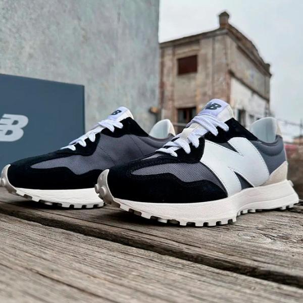 Кроссовки для мужчин New Balance 327 42/ Black photo 6